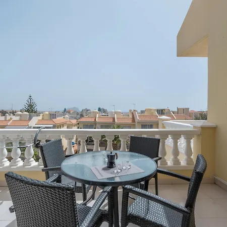 Hotel apartamentowy Michelangelo 215