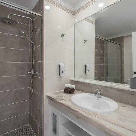 Hotel apartamentowy Michelangelo 215